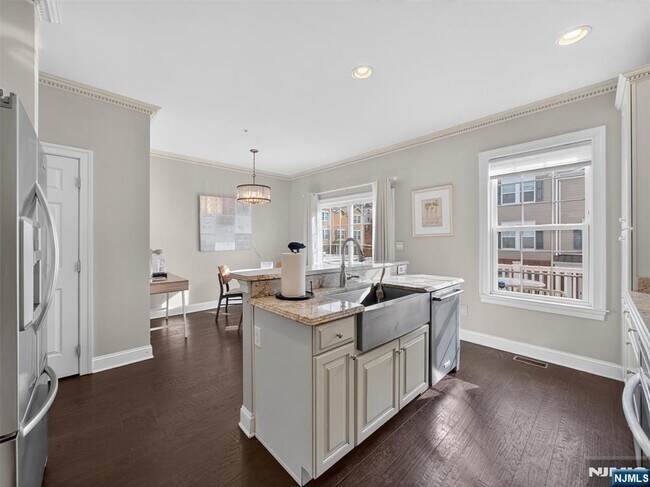 Building Photo - 4 Wesmont Drive