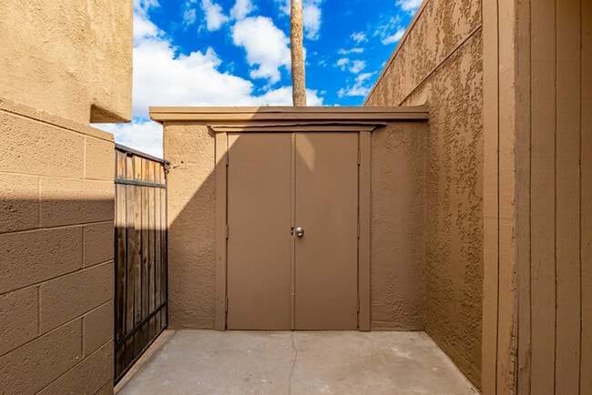 Building Photo - Stadio 3bedroom 2 bathroom