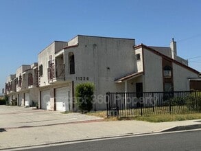 Building Photo - 11226 Elliott Ave