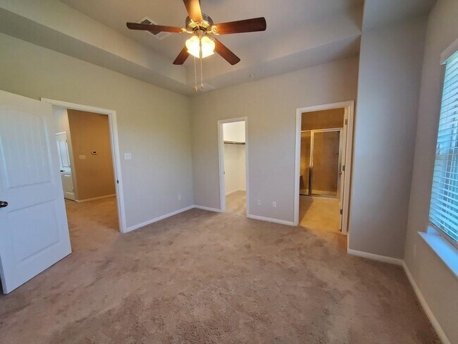 Building Photo - 7220 Wyoming Springs Dr