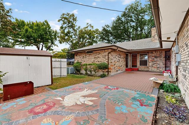 Building Photo - 1301 Warwick St