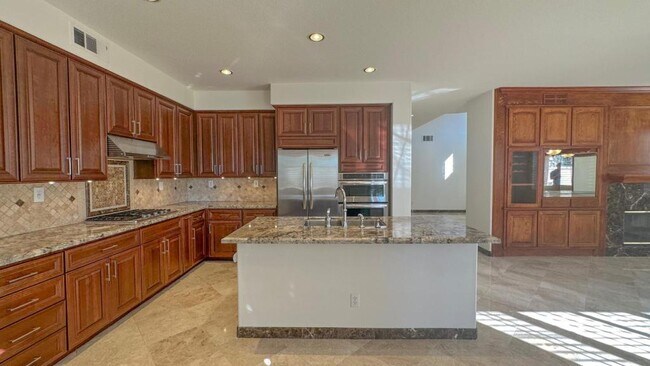 Building Photo - 9 Yale Ct