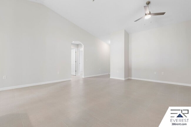 Building Photo - FULLY FENCED, LIKE NEW 3/2/1 TOWNHOUSE ON A CUL DE SAC IN BEAUTIFUL SEMINOLE WOODS