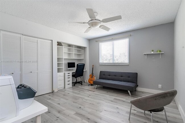 Building Photo - 925 Briar Ridge Rd