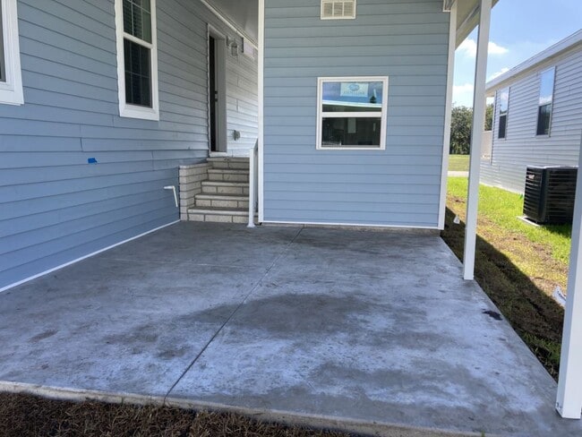 Building Photo - 3617 Campari Dr