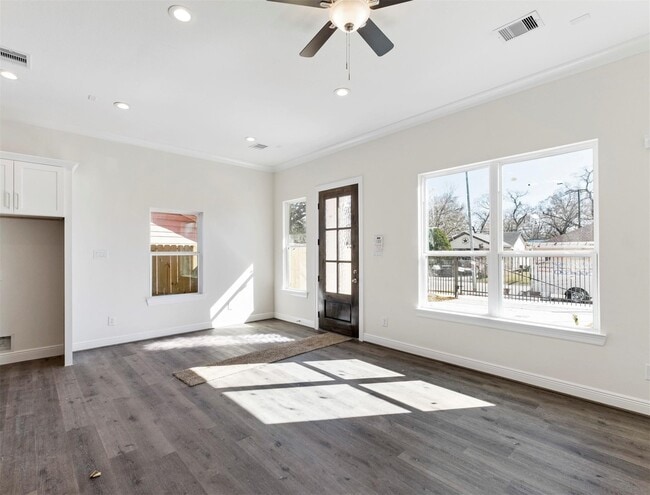 Building Photo - 5105 Malmedy Rd