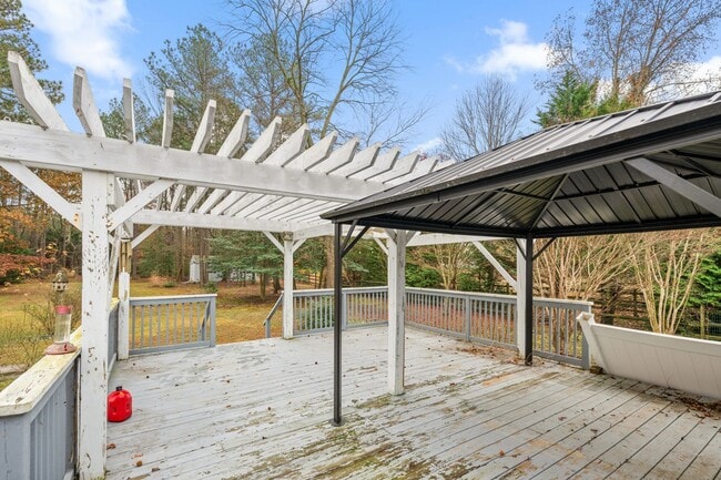 Building Photo - 117 Crazy Horse Trail