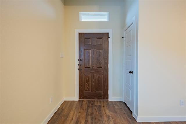 Primary Photo - 721 Blackland dr
