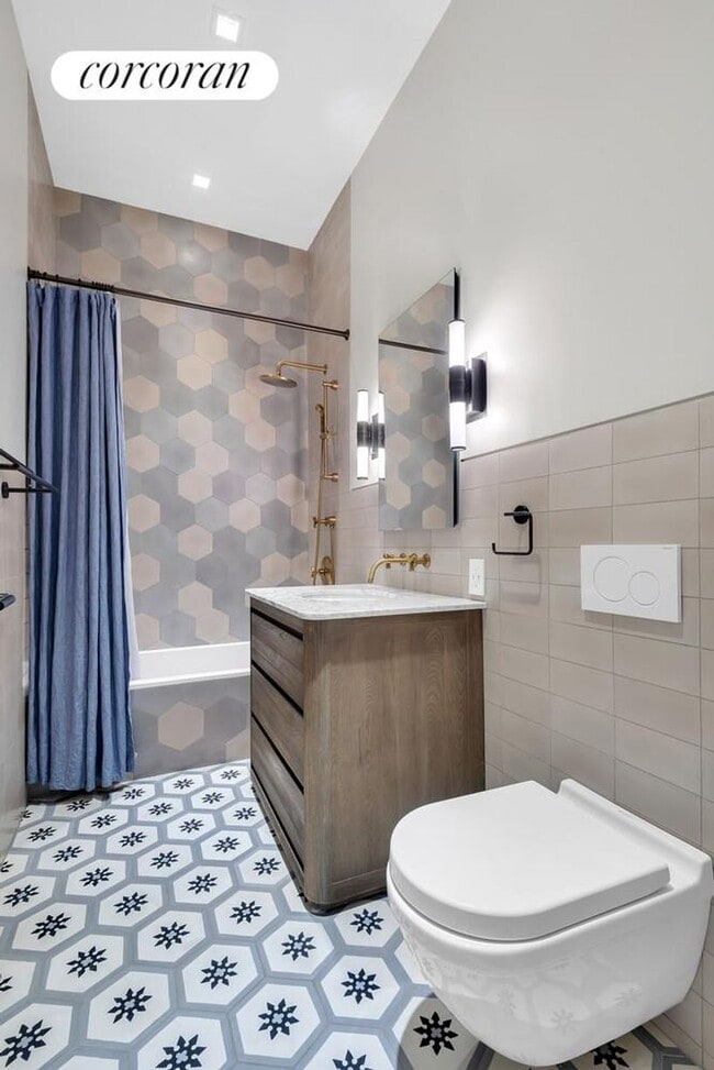 Building Photo - 164 Diamond St