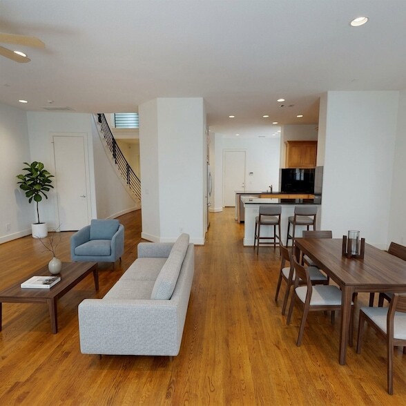 Building Photo - 3718 Dorothy Ave