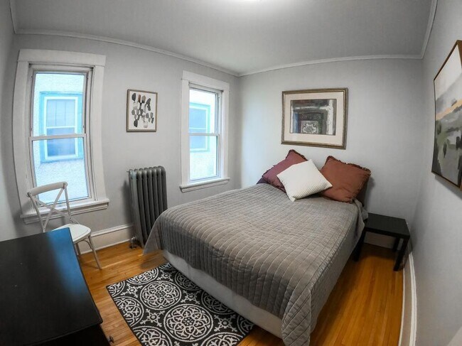 Building Photo - 3444 Colfax Ave S