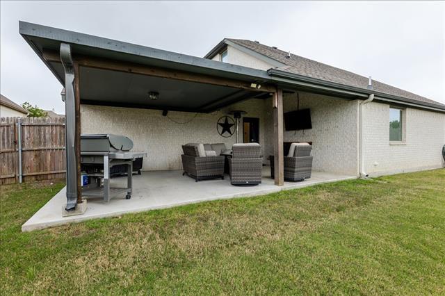 Building Photo - 560 Inwood St