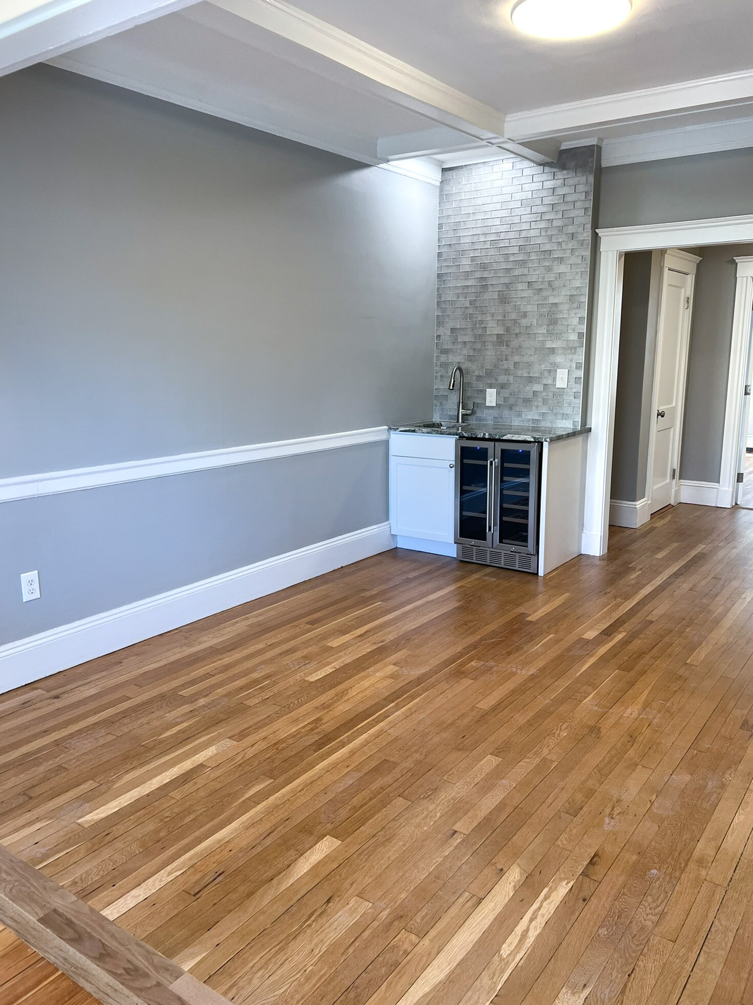 Building Photo - 142 Sutherland Rd