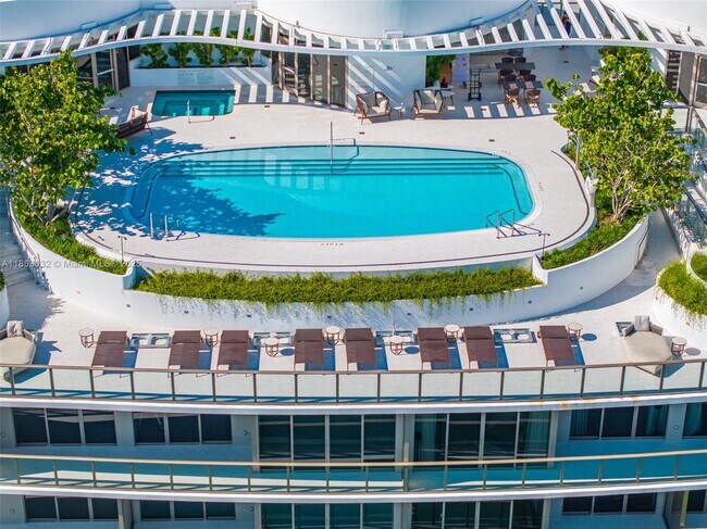 Building Photo - 1135-1103 103rd St