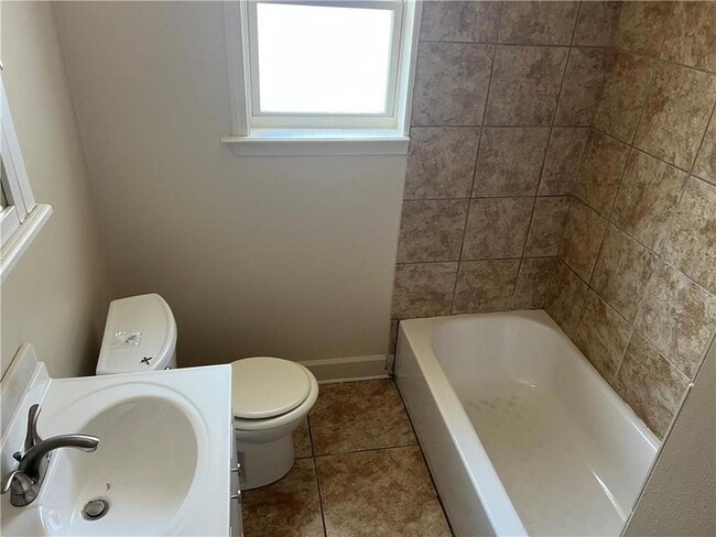 Building Photo - 3525 Jackson Blvd