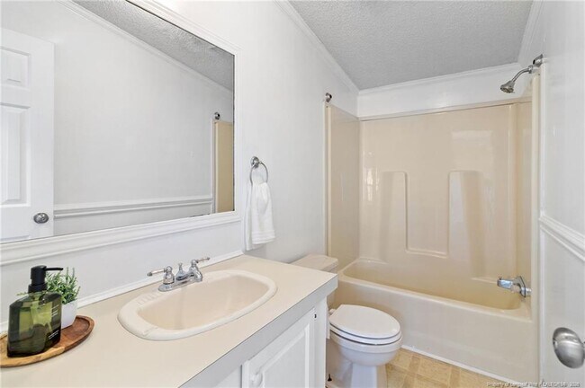 Building Photo - 4450 Zabell Dr