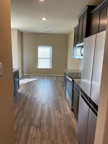 Building Photo - 2306 Dahlia Way