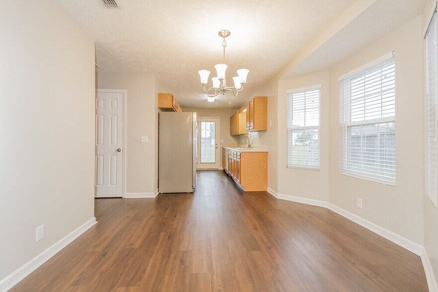 Building Photo - 4856 Nina Marie Ave