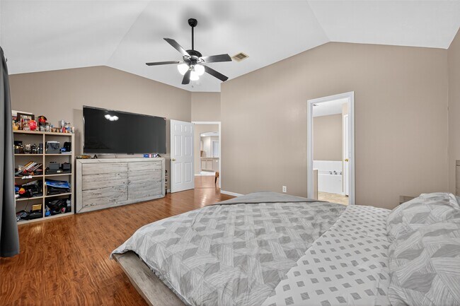 Building Photo - 21539 Olympic Forest Dr