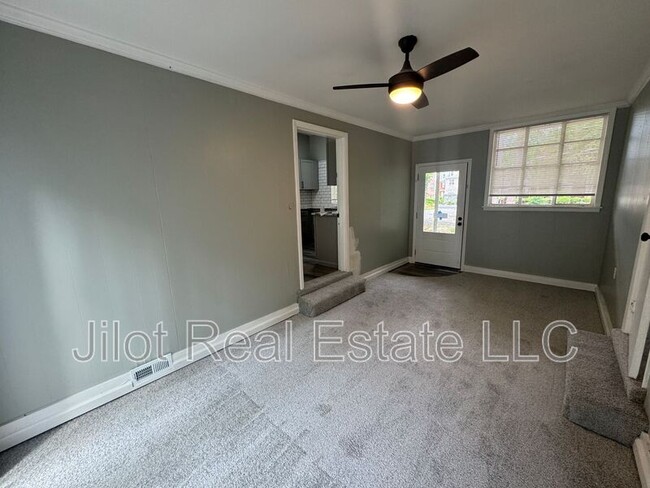 Building Photo - 1901 Clairmont Terrace NE