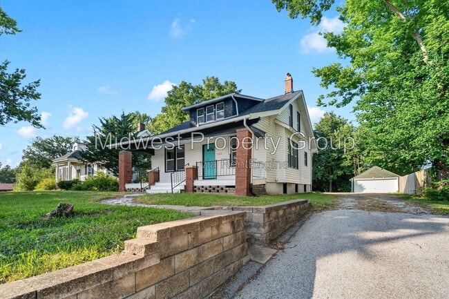 Building Photo - 11560 Old Halls Ferry Rd
