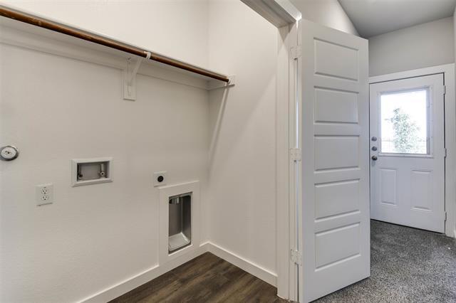 Building Photo - 617 Blackland dr