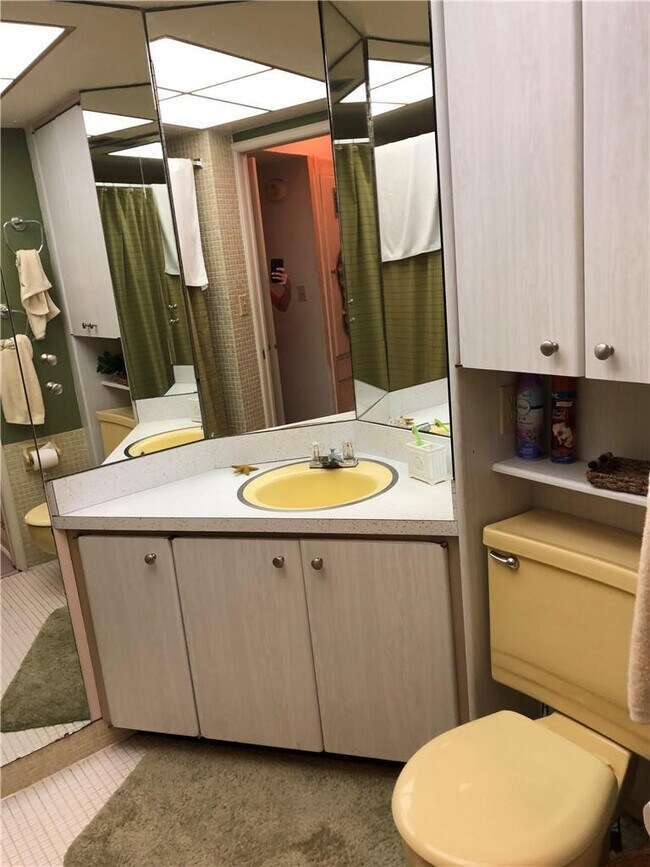 Building Photo - 1967 S Ocean Blvd