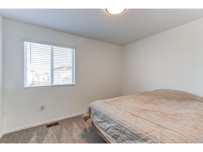 Building Photo - 27330 E 10th Dr