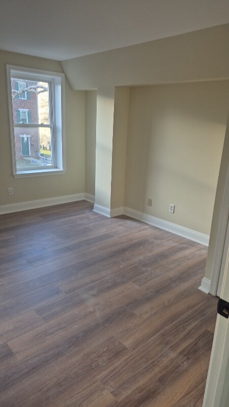 Building Photo - 919 Gray St