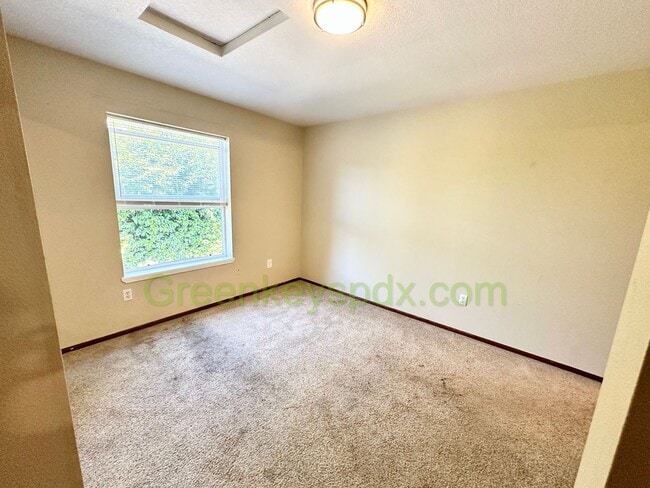 Building Photo - Gorgeous two bedroom in St. John’s!