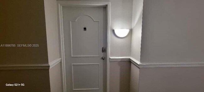 Building Photo - 5401 Collins Ave