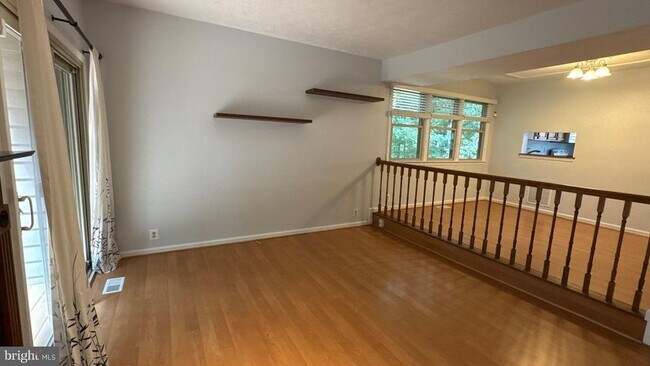 Building Photo - 5957 Cedar Fern Ct