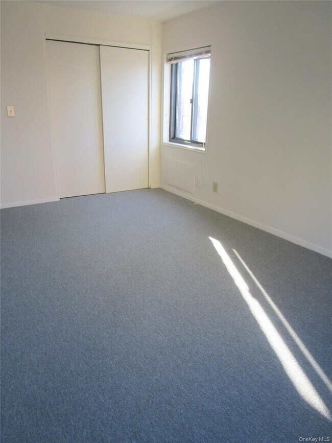 Building Photo - 680 N Terrace Ave