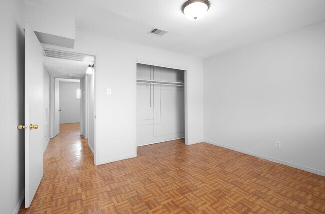 Building Photo - 8001 S Loop E