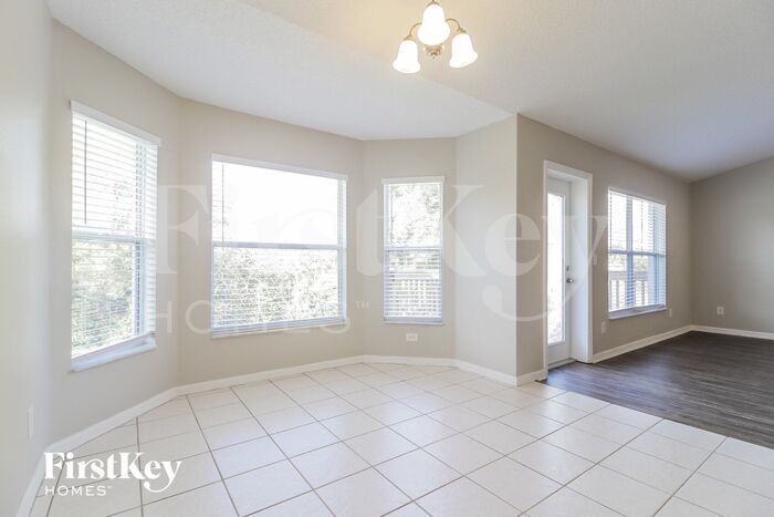 Building Photo - 657 Winding Lake Dr