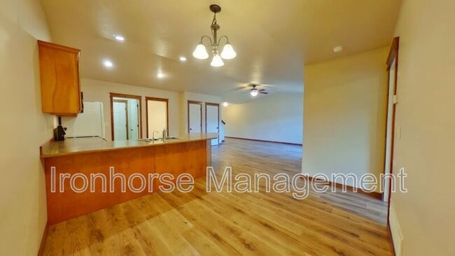 Building Photo - 103 Covey Ct