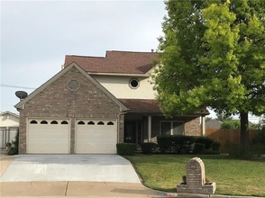 Building Photo - 10605 Bachman Dr