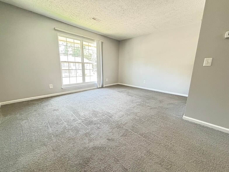 Building Photo - 106 Gardenview Dr