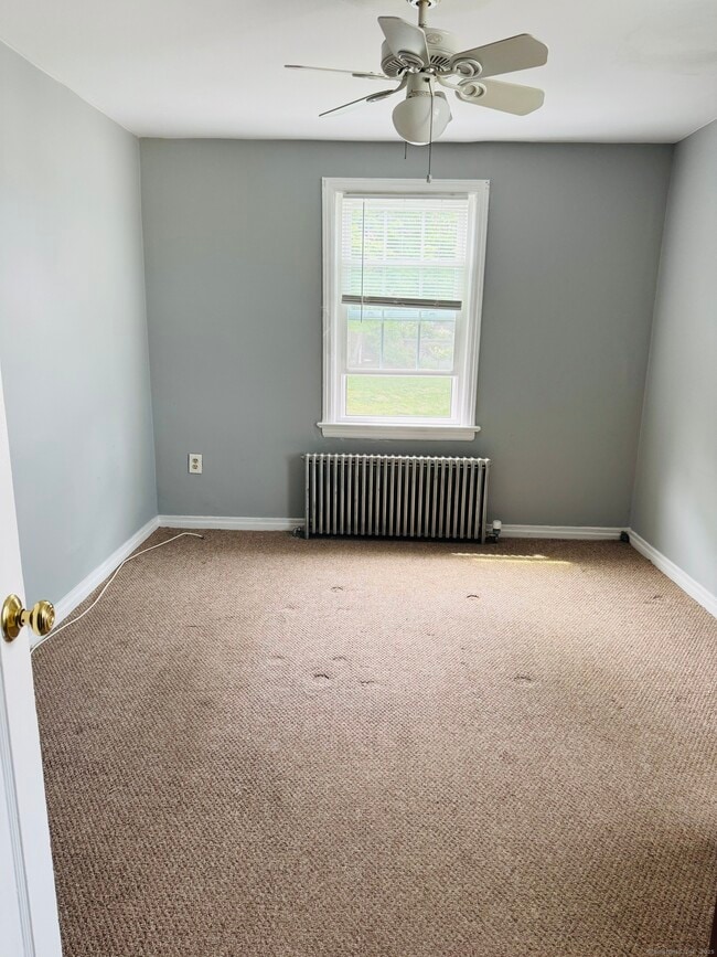 Building Photo - 9 Clarmore Dr