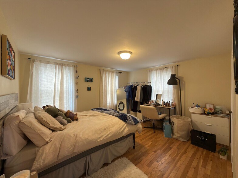 Building Photo - 28 Linden Ave