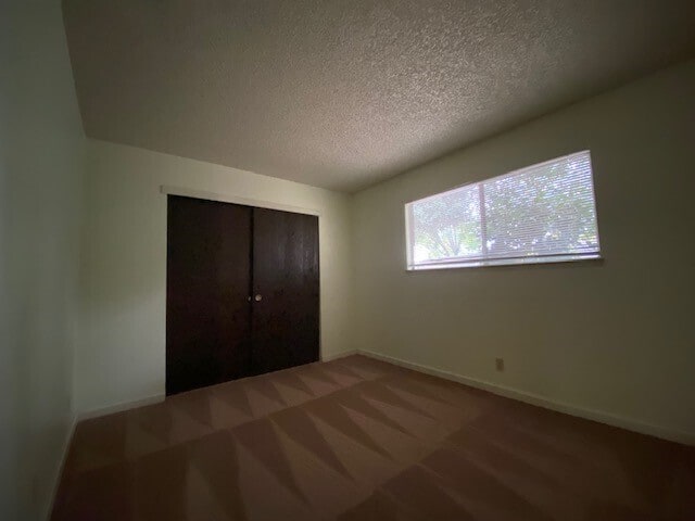 Building Photo - Charming and Well-Maintained 3-Bedroom, 2-...