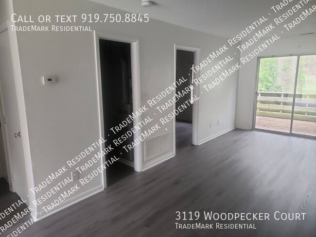 Building Photo - 3119 Woodpecker Ct
