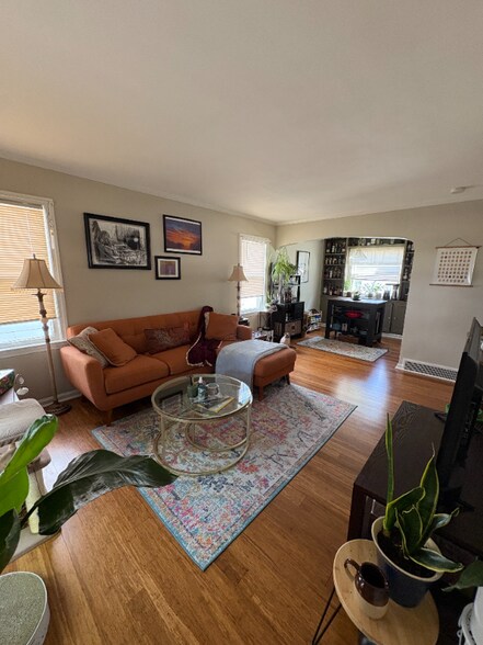 Primary Photo - 93 N Pershing Ave