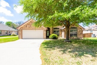 Building Photo - 7026 Chimney Hill Dr