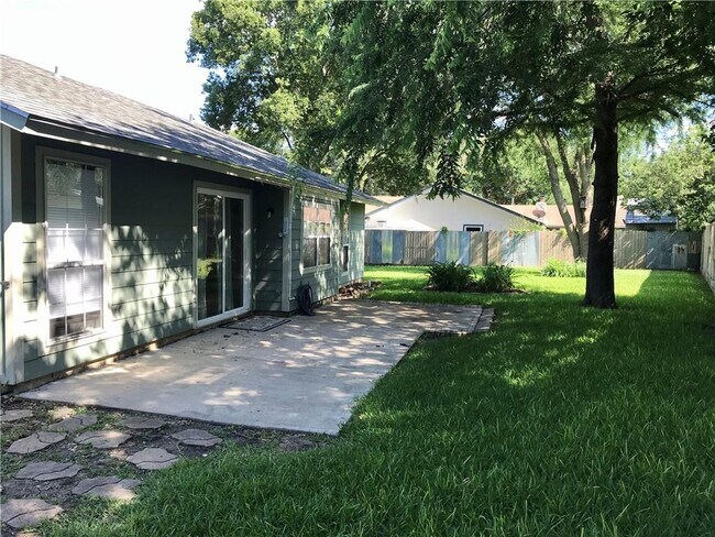 Building Photo - 3406 Valley Pike Rd