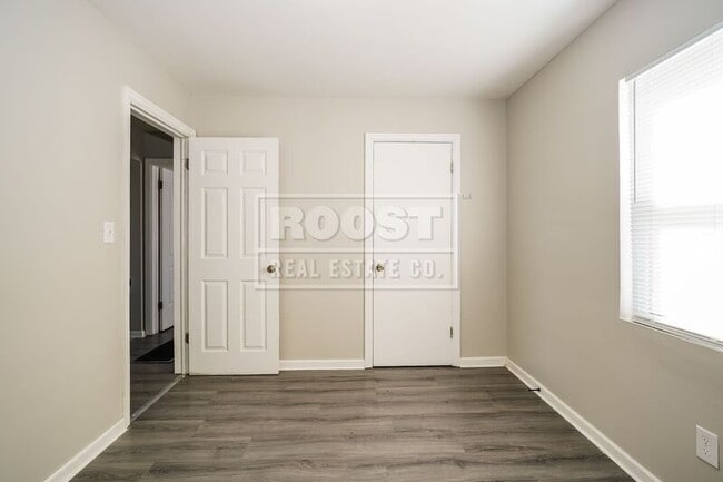 Building Photo - 108 Columbian Ave