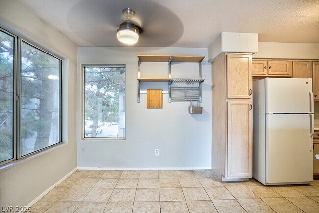 Building Photo - 3128 Tarpon