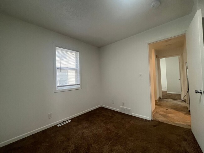 Building Photo - Check out this wonderful one-bedroom plus ...