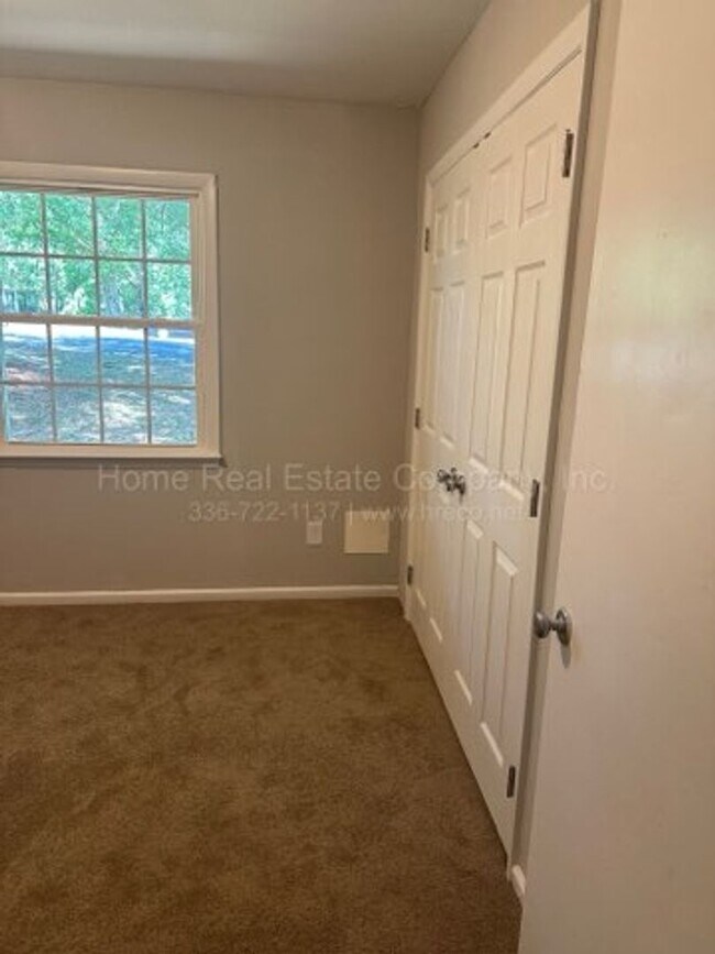 Building Photo - 4206 S Jasmin Ct