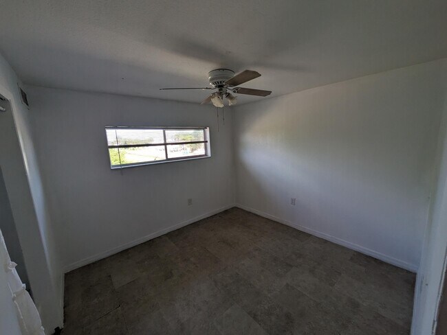 Building Photo - 140 Minna Ln
